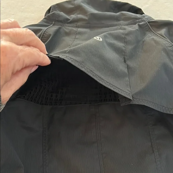 Lululemon Rain Jacket - Picture 11 of 12